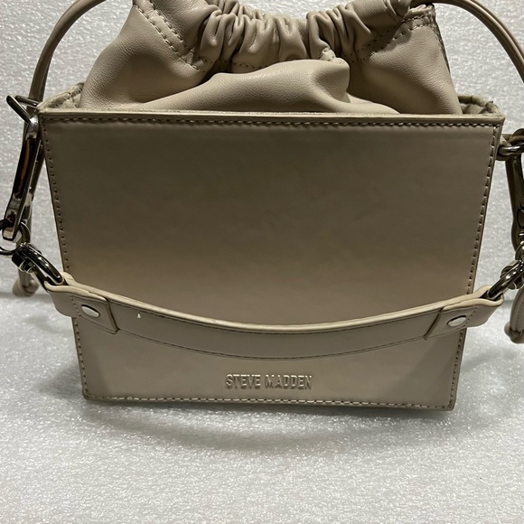 NWOT Steve Madden Kayla box bag with drawstring pouch. Bone color. - Picture 2 of 15